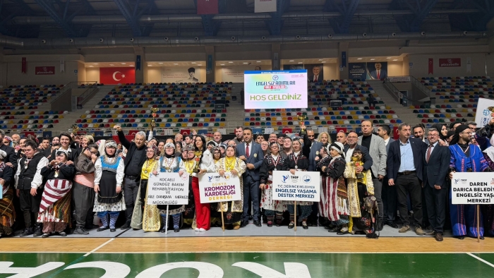 EYDEM Halk Oyunları Ekibi  Büyük Beğeni Topladı